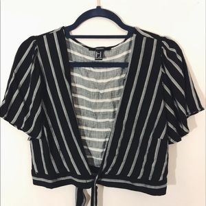 Top, crop, wrap silhouette